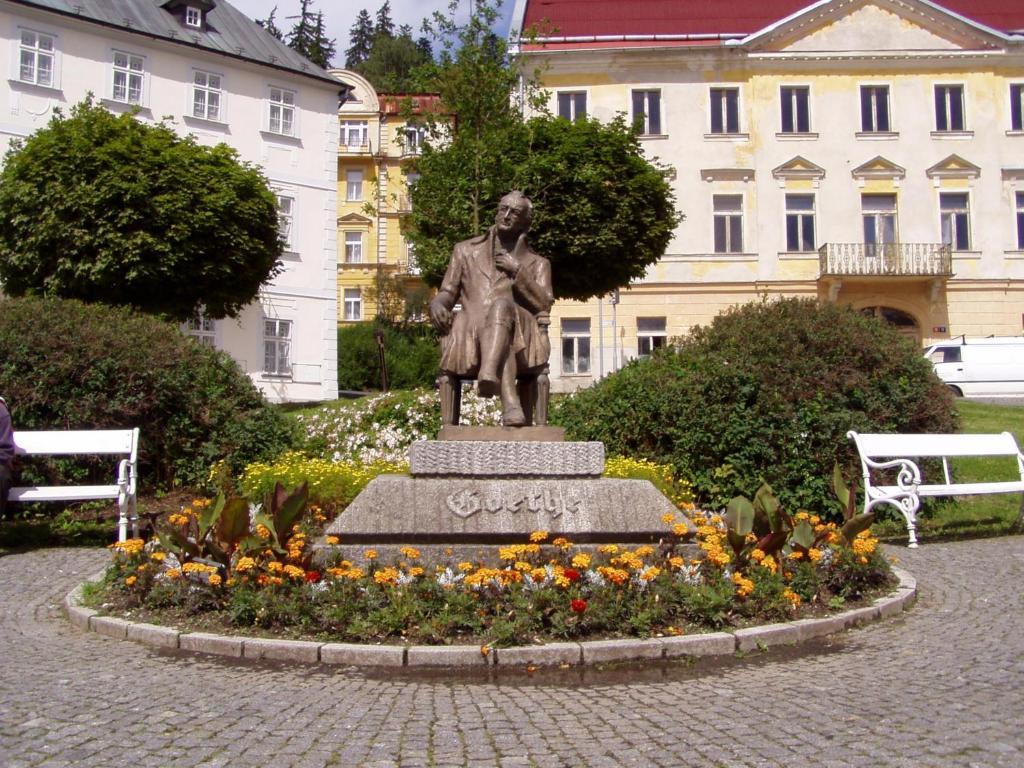 Topapartmany Lesni Mariánské Lázně Exteriör bild
